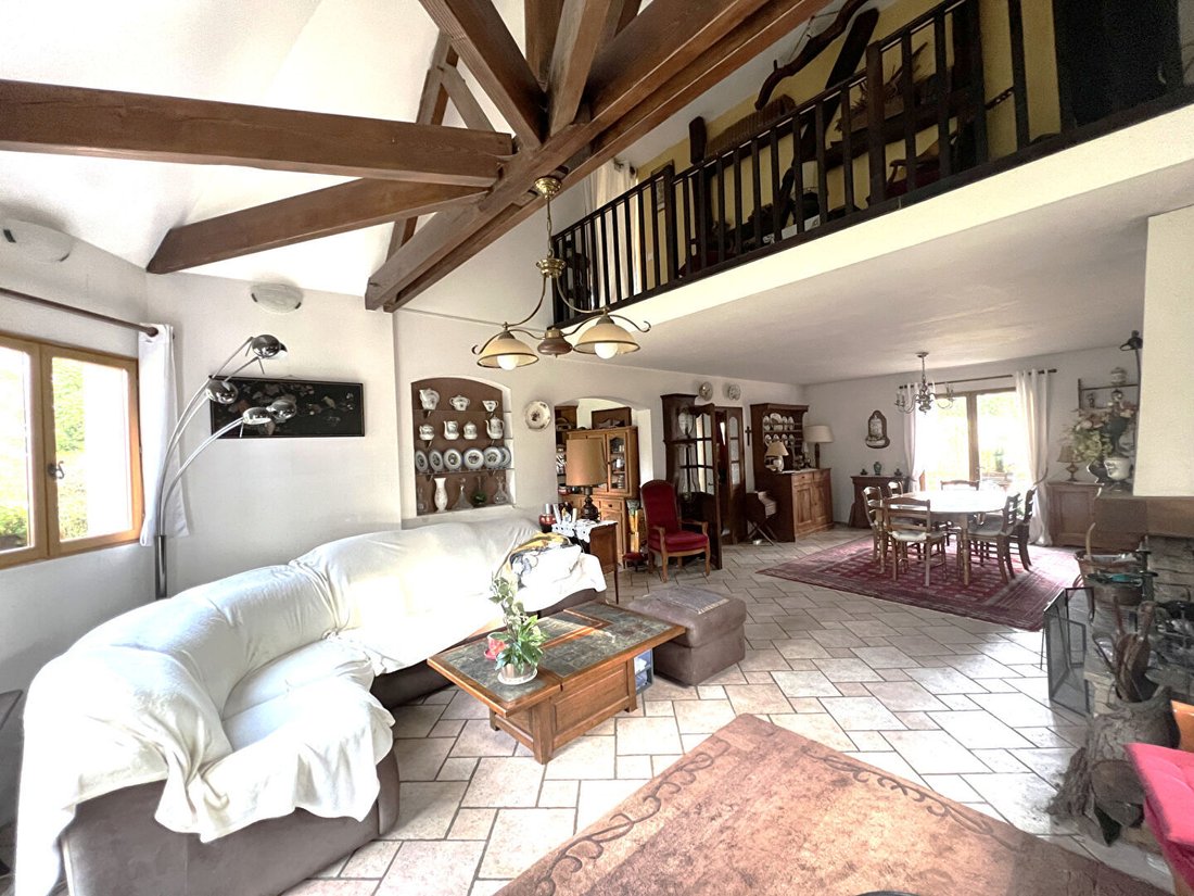 Villa in Thoiry, Ile-de-France, France 2 - 18405608