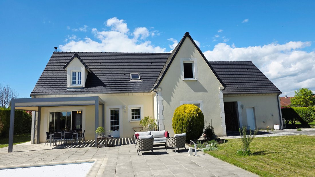 Villa in Saint-Doulchard, Centre-Val de Loire, France 1 - 18405719