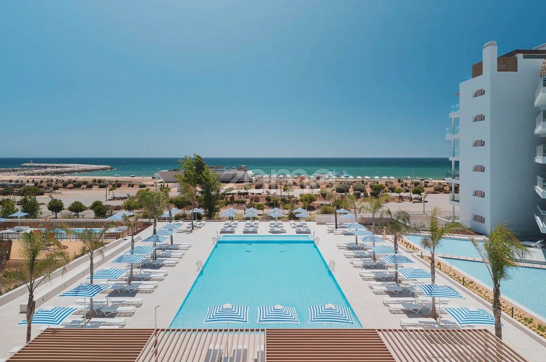 Apartment in Quarteira, Algarve, Portugal 1 - 18409331