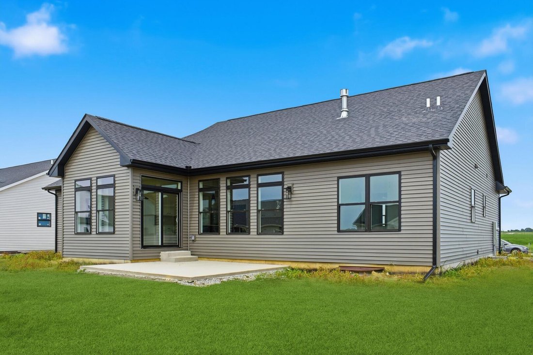 House in Mahomet, Illinois, United States 2 - 18413636