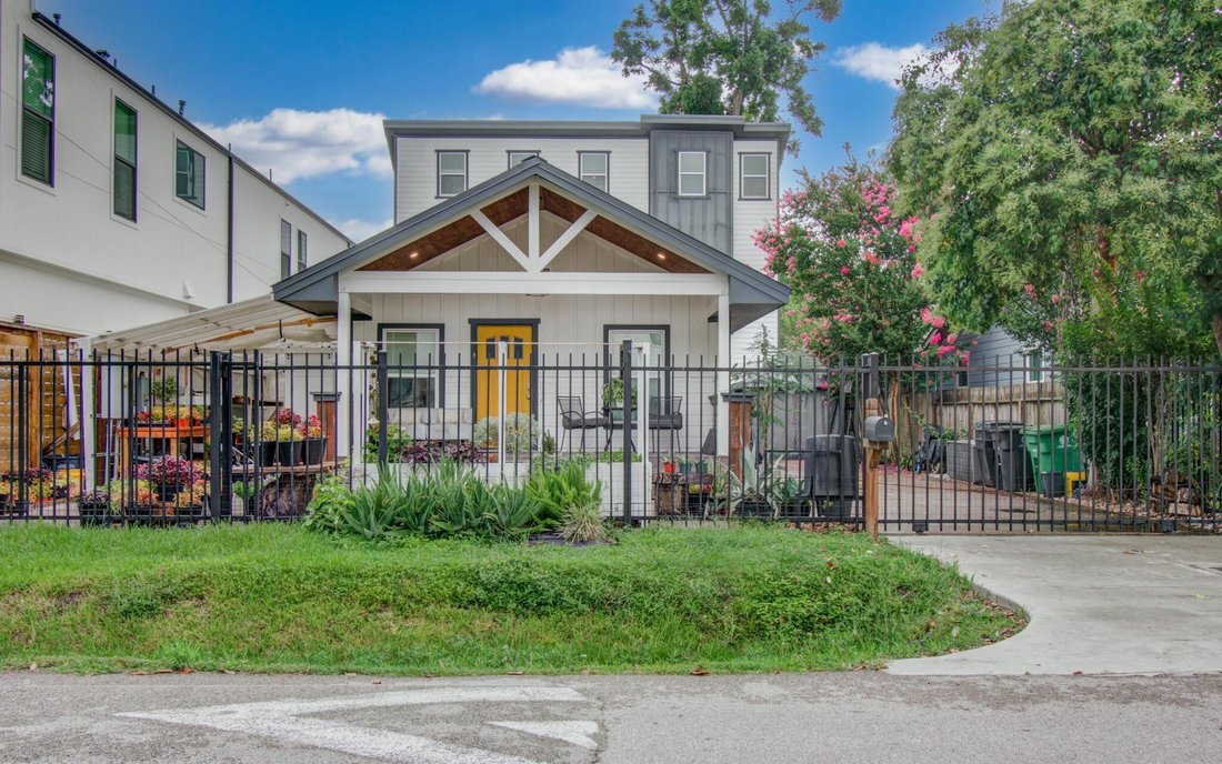 House in Houston, Texas, United States 1 - 18403566