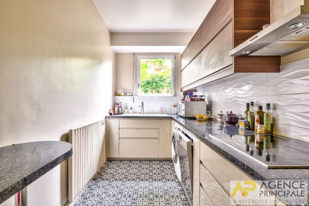 Apartment in Chatou, Ile-de-France, France 3 - 18404038