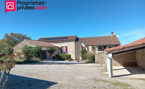Villa in Charles de Gaulle, Cahors, France 1