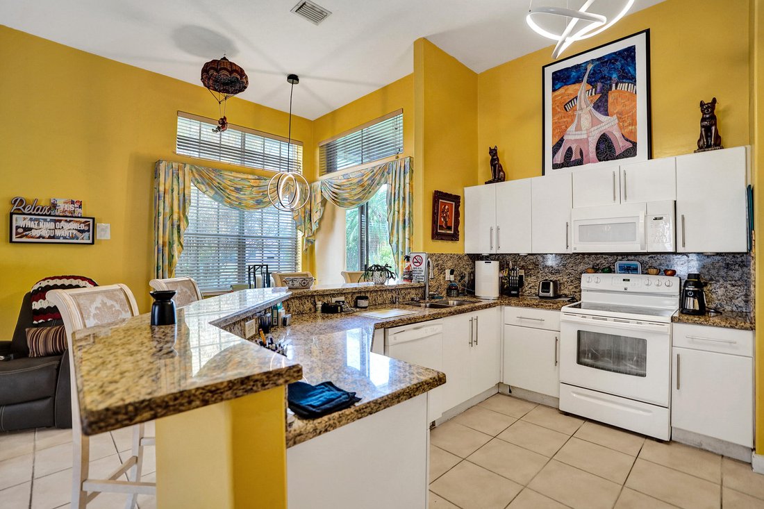 House in Pembroke Pines, Florida, United States 5 - 18413246