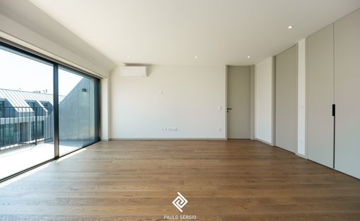 Apartment in Espinho, Aveiro District, Portugal 1