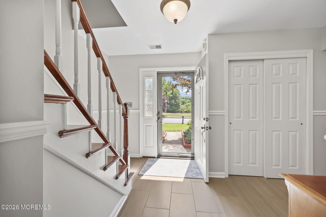 House in Old Bridge Township, New Jersey, United States 5 - 18411617