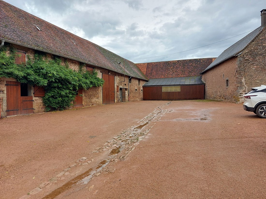 Villa in Saint-Martin-de-Salencey, Bourgogne – Franche-Comté, France 4 - 18405795