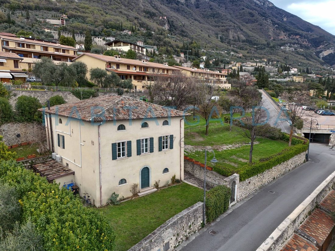 Villa in Gargnano, Lombardy, Italy 2 - 18418775