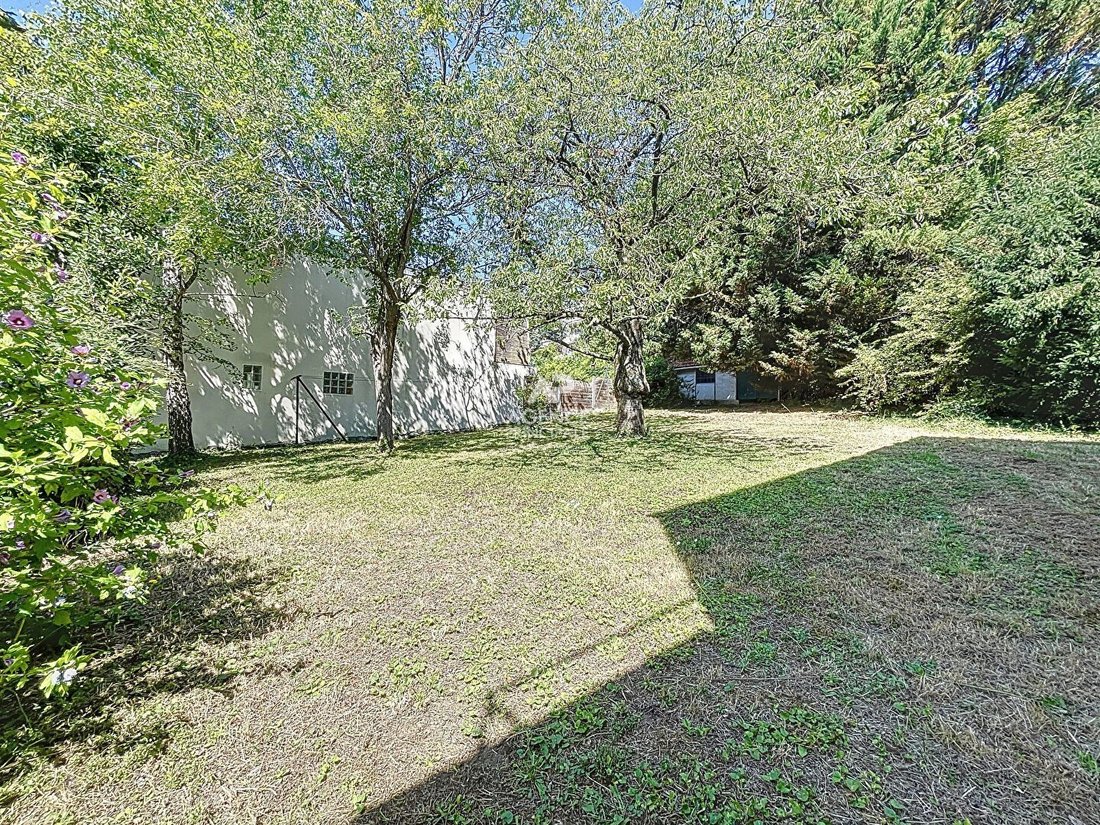House in Chatou, Ile-de-France, France 4 - 18403977