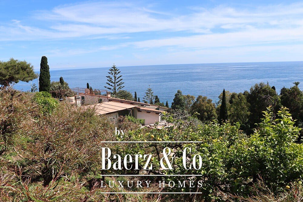 Villa in Bordighera, Liguria, Italy 1 - 18418357