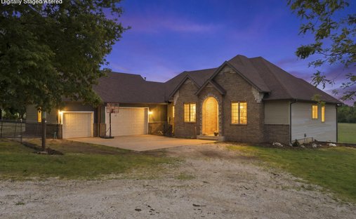 House in Walnut Grove, Missouri, United States 1