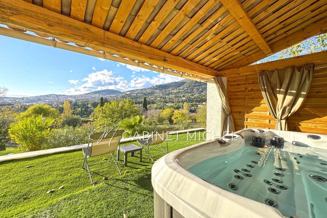 Villa in Grasse, Provence-Alpes-Côte d'Azur, France 4 - 18404139