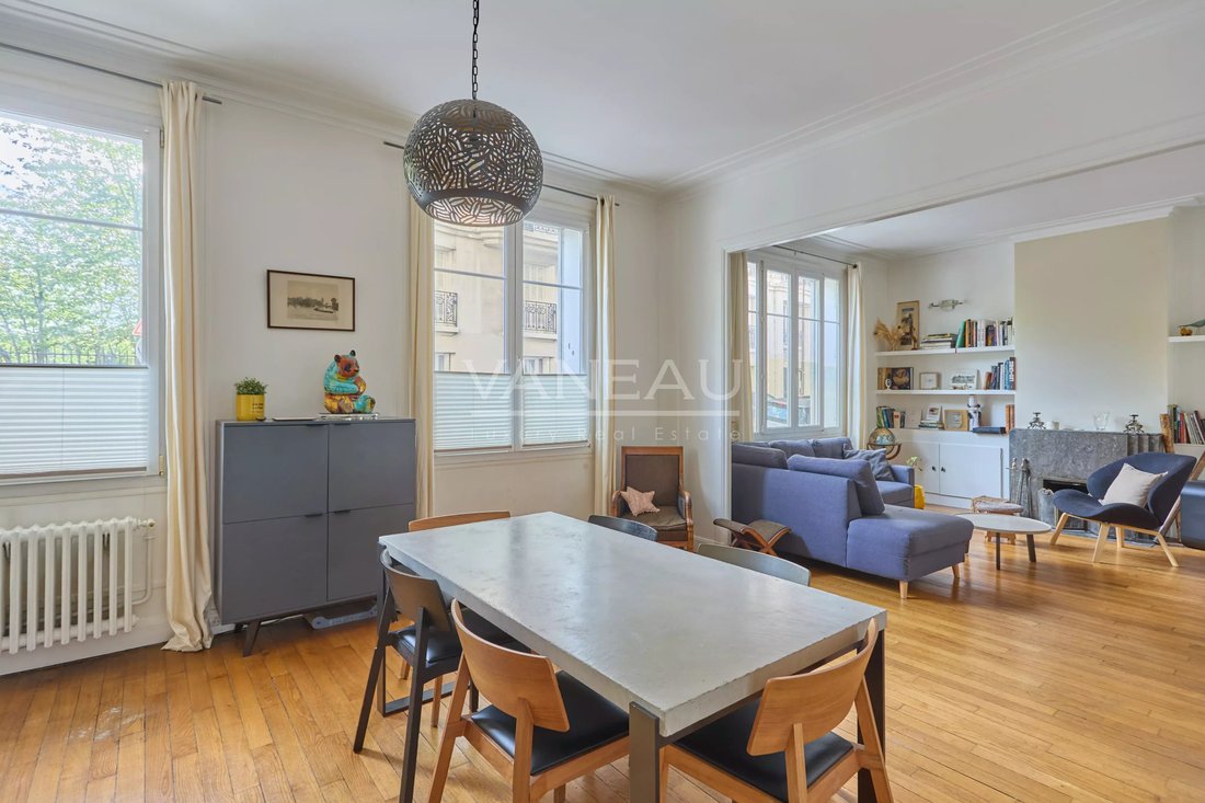 Apartment in Auteuil Sud, Paris 16e Arrondissement, Paris 2 - 18418516