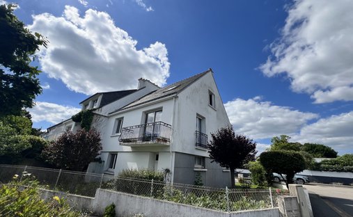 House in Kerguelen-Quehello Congard-Maison Rou, Larmor-Plage, France 1