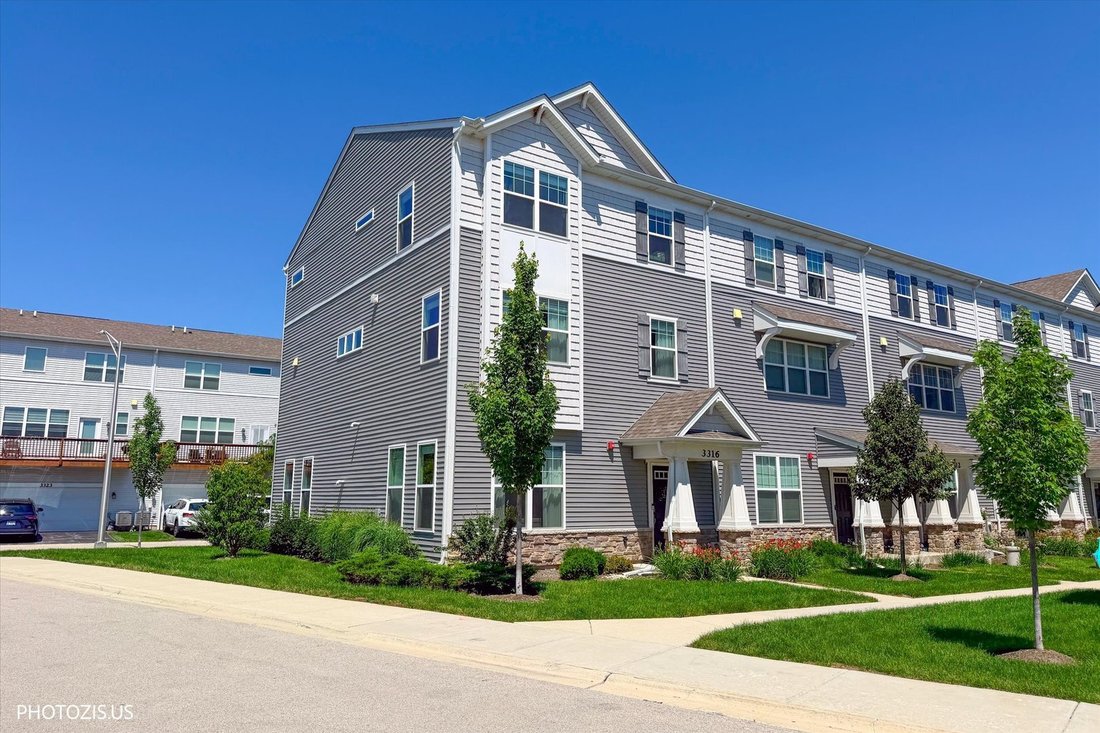 House in Rolling Meadows, Illinois, United States 2 - 18403490