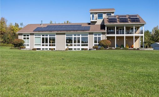 House in Seneca Knolls, New York, United States 1
