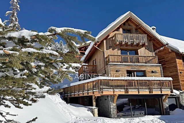 Villa in Saint-Etienne-de-Tinée, Provence-Alpes-Côte d'Azur, France 3 - 18403737