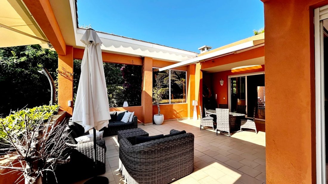 Villa in Les Termes, Mandelieu-la-Napoule, France 5 - 13745245