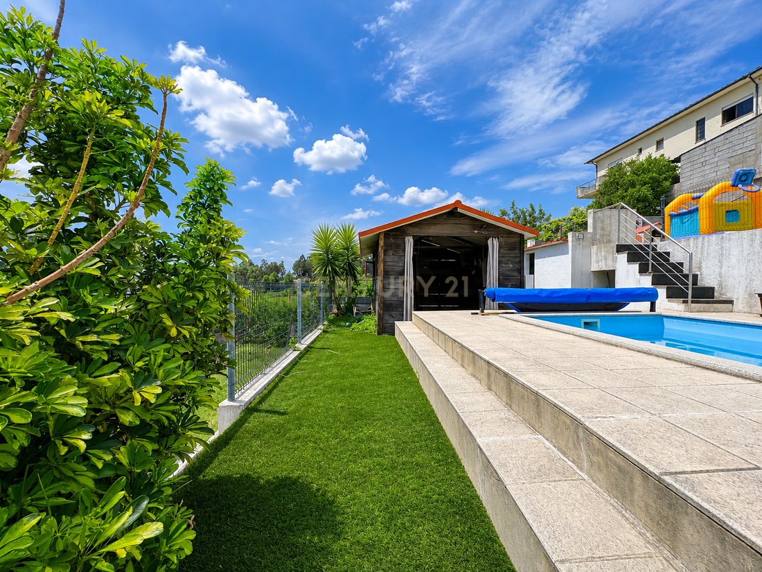 Villa in Aveleda, Porto District, Portugal 2 - 16206907