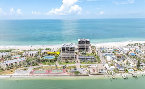 Condo in St. Pete Beach, Florida, United States 1