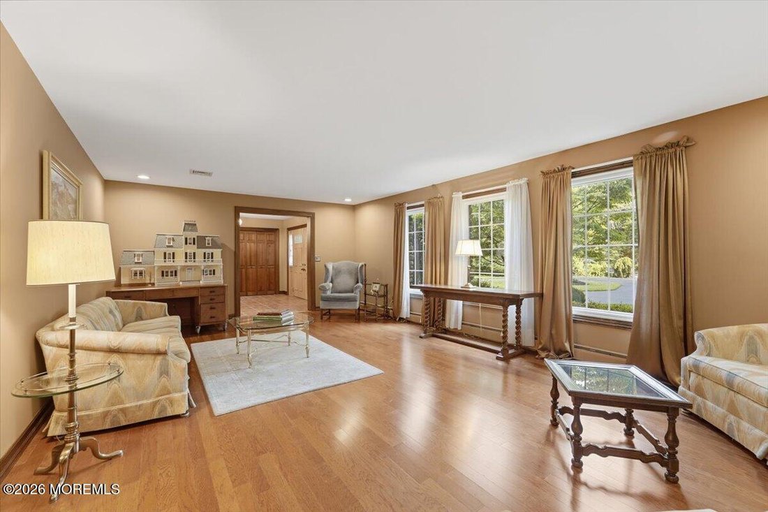 House in Marlboro Township, New Jersey, United States 4 - 18417989