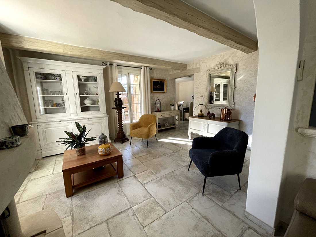 Villa in Saint-Saturnin-lès-Apt, Provence-Alpes-Côte d'Azur, France 5 - 18406040