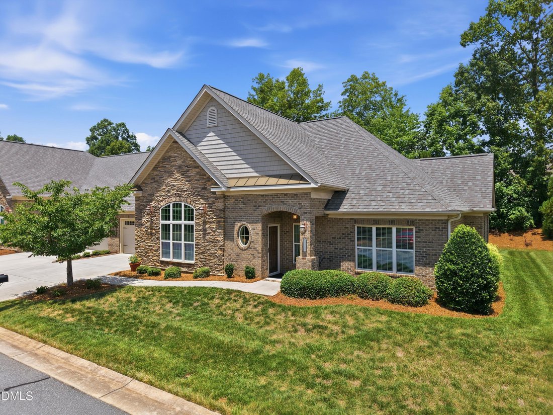 Townhouse in Greensboro, North Carolina, United States 3 - 18408227