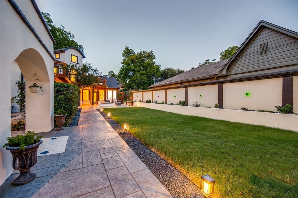 House in Dallas, Texas, United States 3 - 18404160