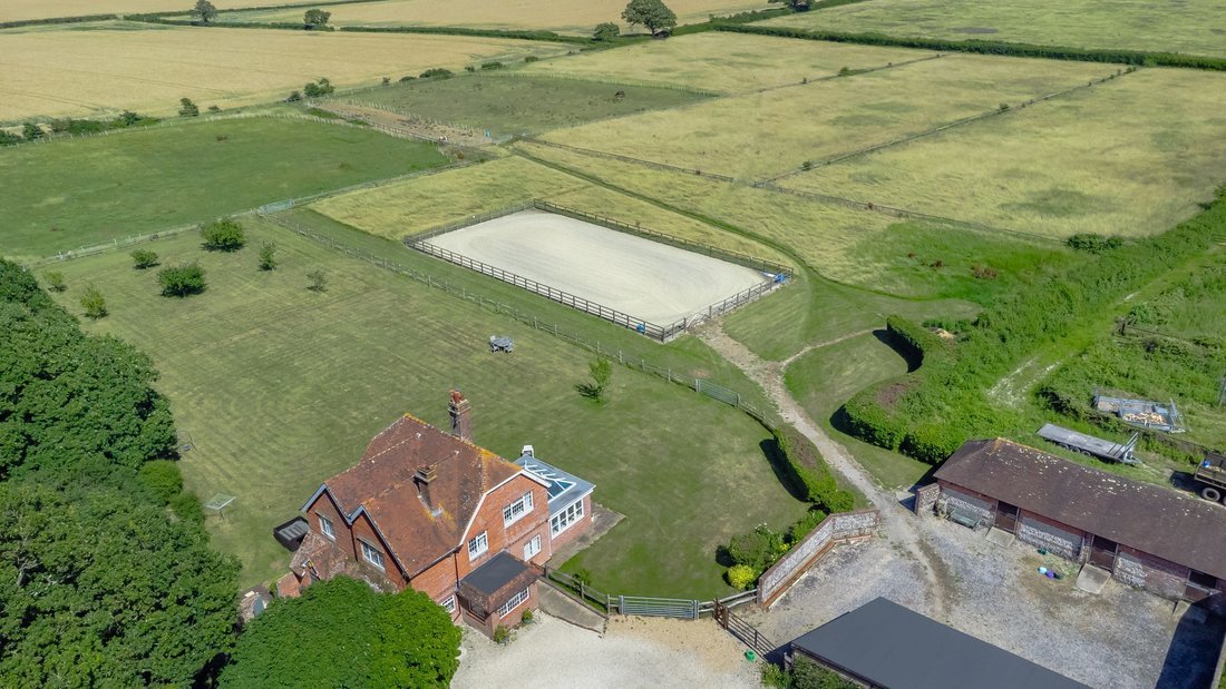 Laughton, England 2 - 18413923