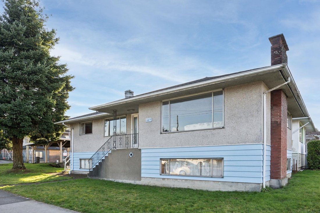 House in Vancouver, British Columbia, Canada 2 - 18410546