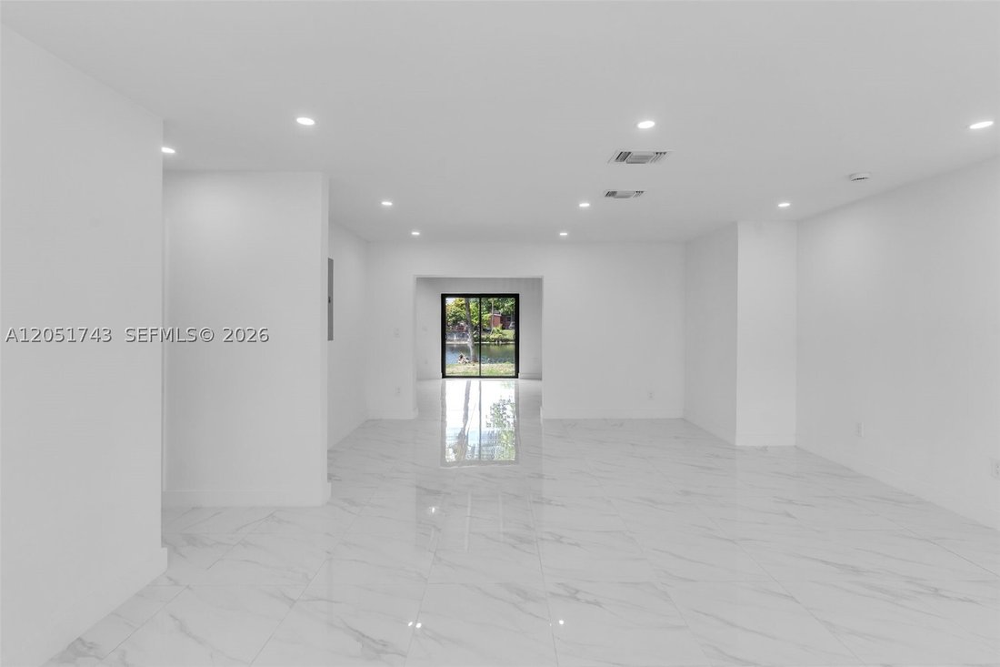 House in Miami, Florida, United States 5 - 18407600