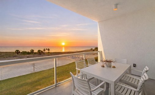 Condo in St. Pete Beach, Florida, United States 1