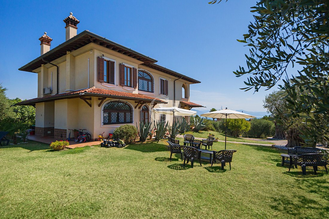Villa in Maguzzano, Lonato del Garda, Lombardy 1 - 18411771