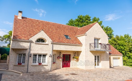 Villa in Milly-sur-Therain, Hauts-de-France, France 1