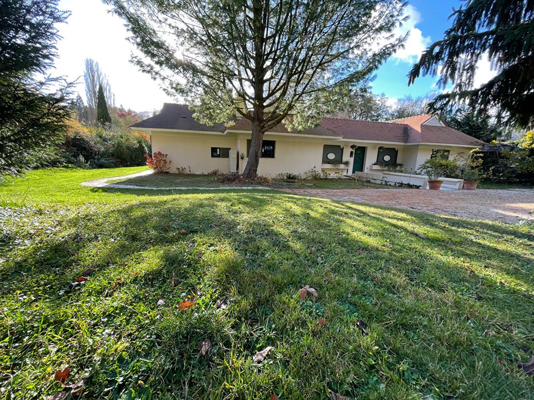 Villa à Droue-sur-Drouette, Centre-Val de Loire, France 1 - 18405268