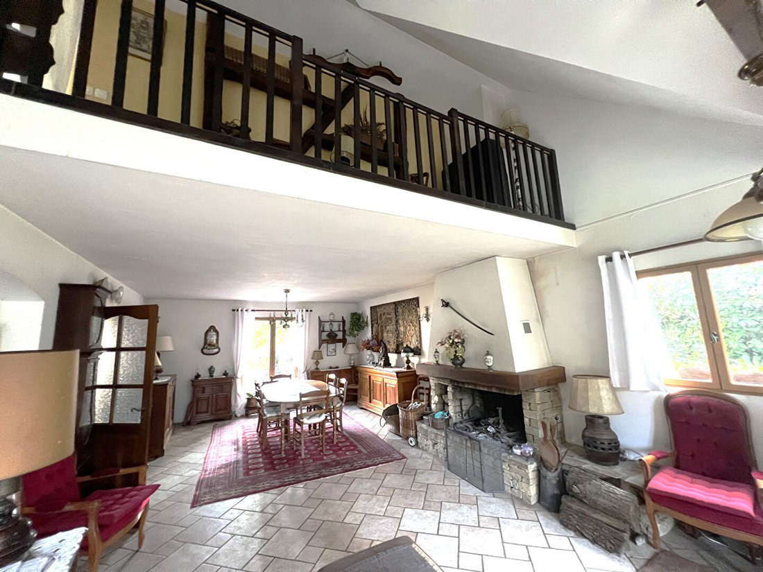 Villa in Thoiry, Ile-de-France, France 4 - 18405608