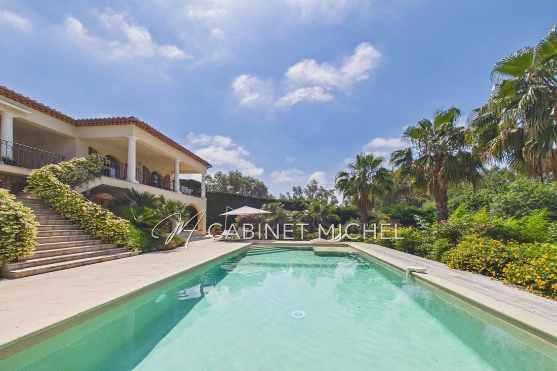 Villa in Le Rouret, Provence-Alpes-Côte d'Azur, France 2 - 18404036