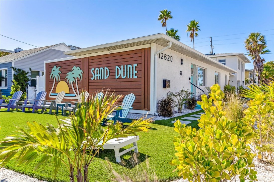 St. Pete Beach, Florida, United States 1 - 18403995