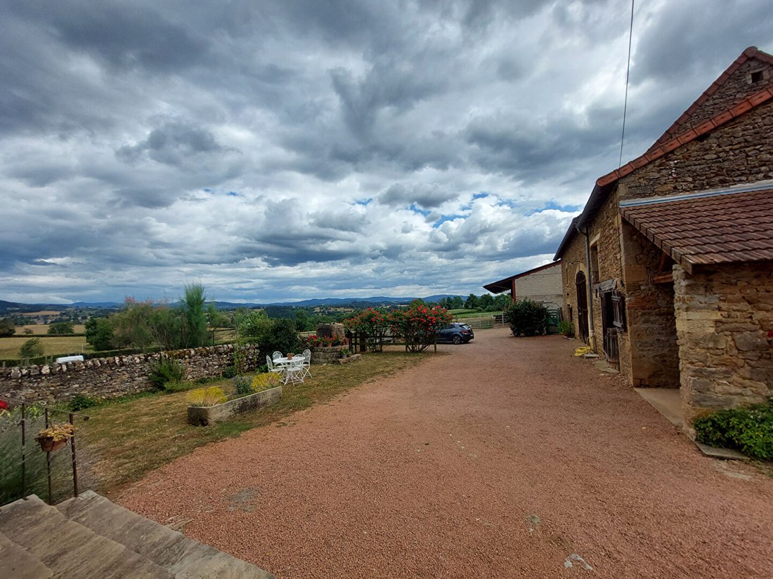 Villa in Saint-Laurent-en-Brionnais, Bourgogne – Franche-Comté, France 5 - 18405871