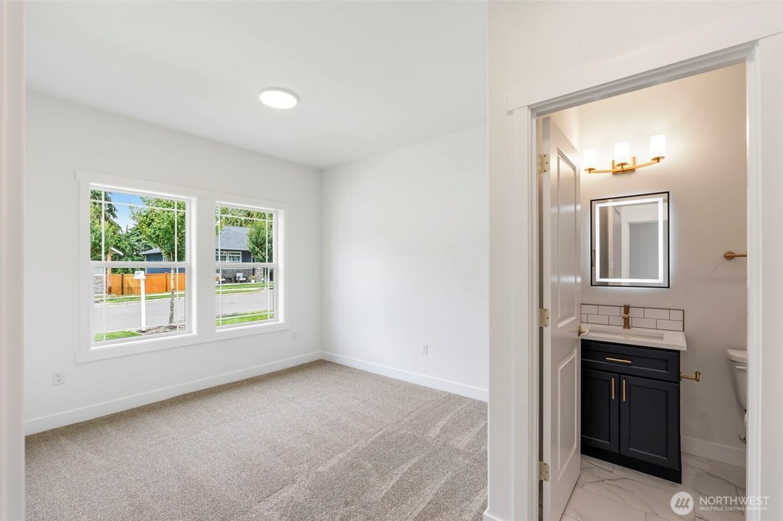 Olympia, Washington, United States 4 - 17843573