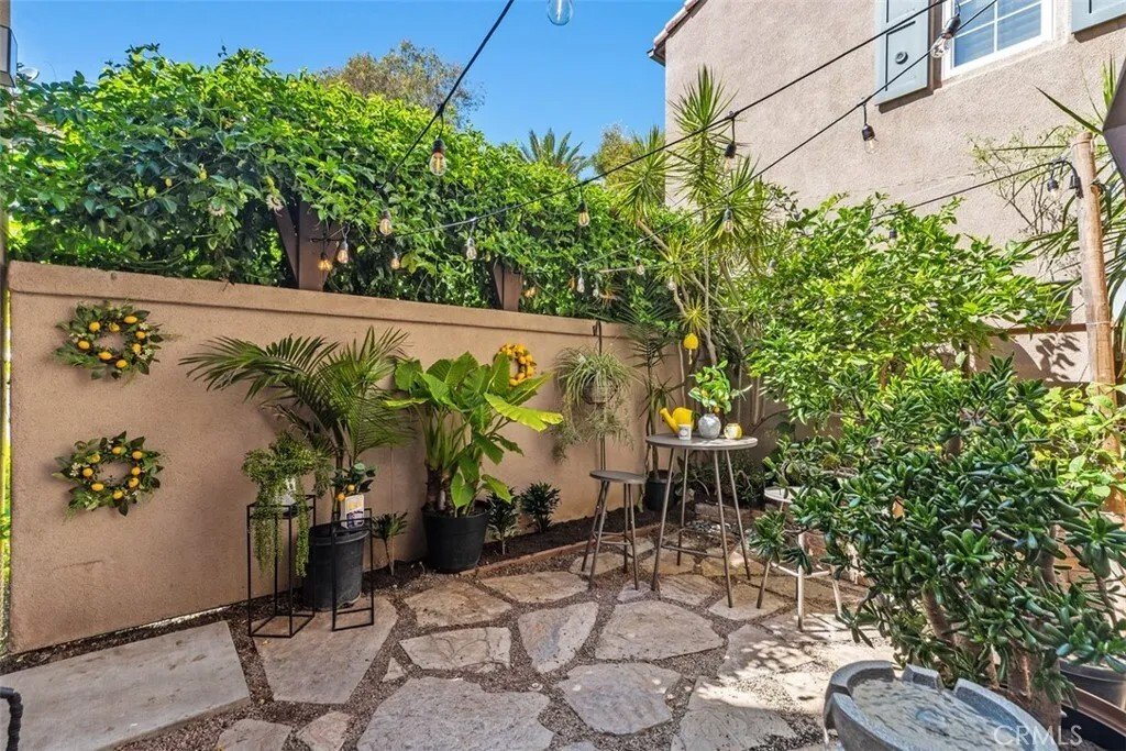 Condo in Irvine, California, United States 2 - 18254328