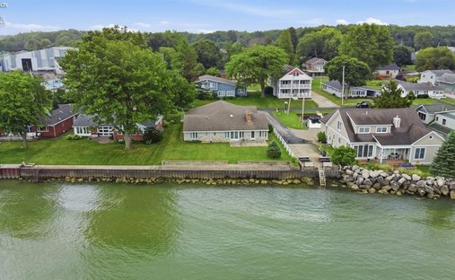 House in Port Clinton, Ohio, United States 1