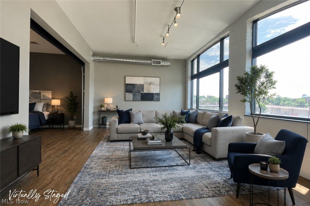 Condo in Akron, Ohio, United States 3 - 17831882