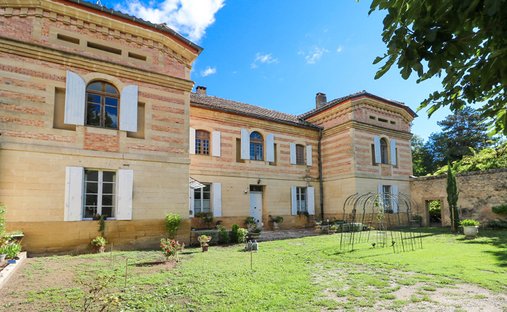 Villa in Uzès, Occitania, France 1