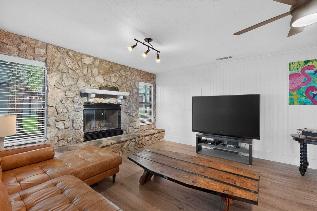 House in Gun Barrel City, Texas, United States 5 - 18415879