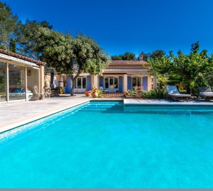 Villa in Grans, Provence-Alpes-Côte d'Azur, France 2 - 18414108