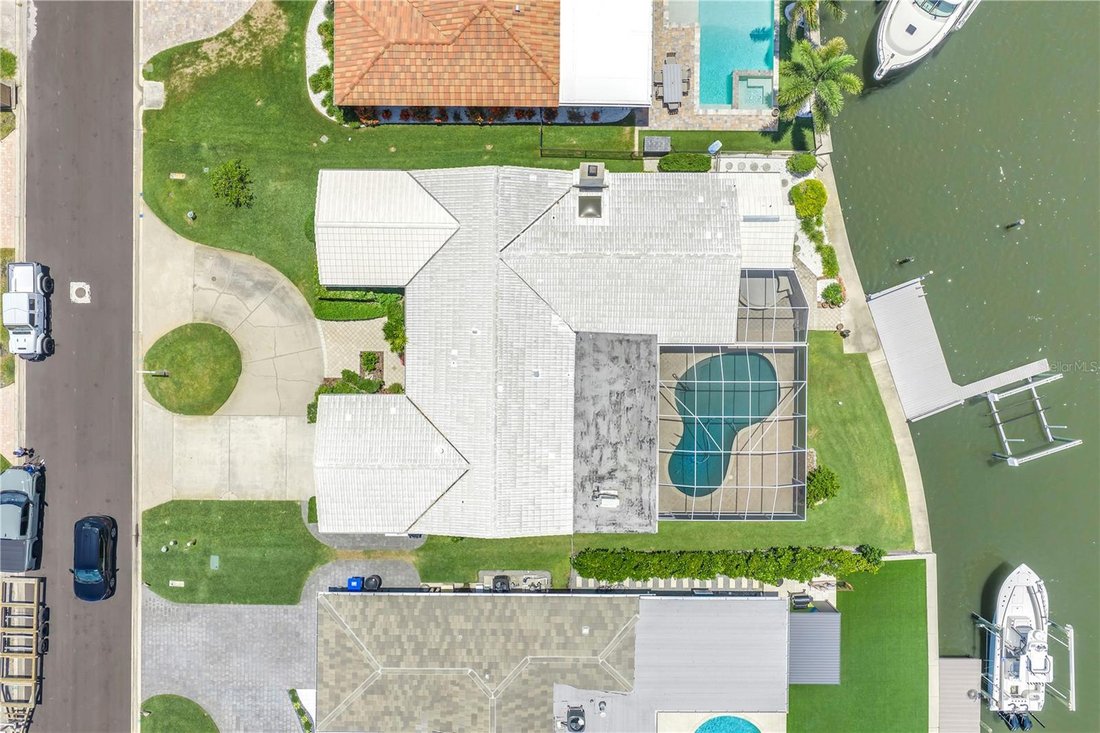 House in St. Petersburg, Florida, United States 3 - 18404006