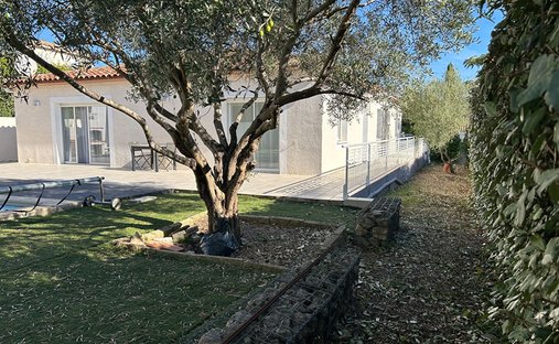 Villa in Vailhauques, Occitania, France 1