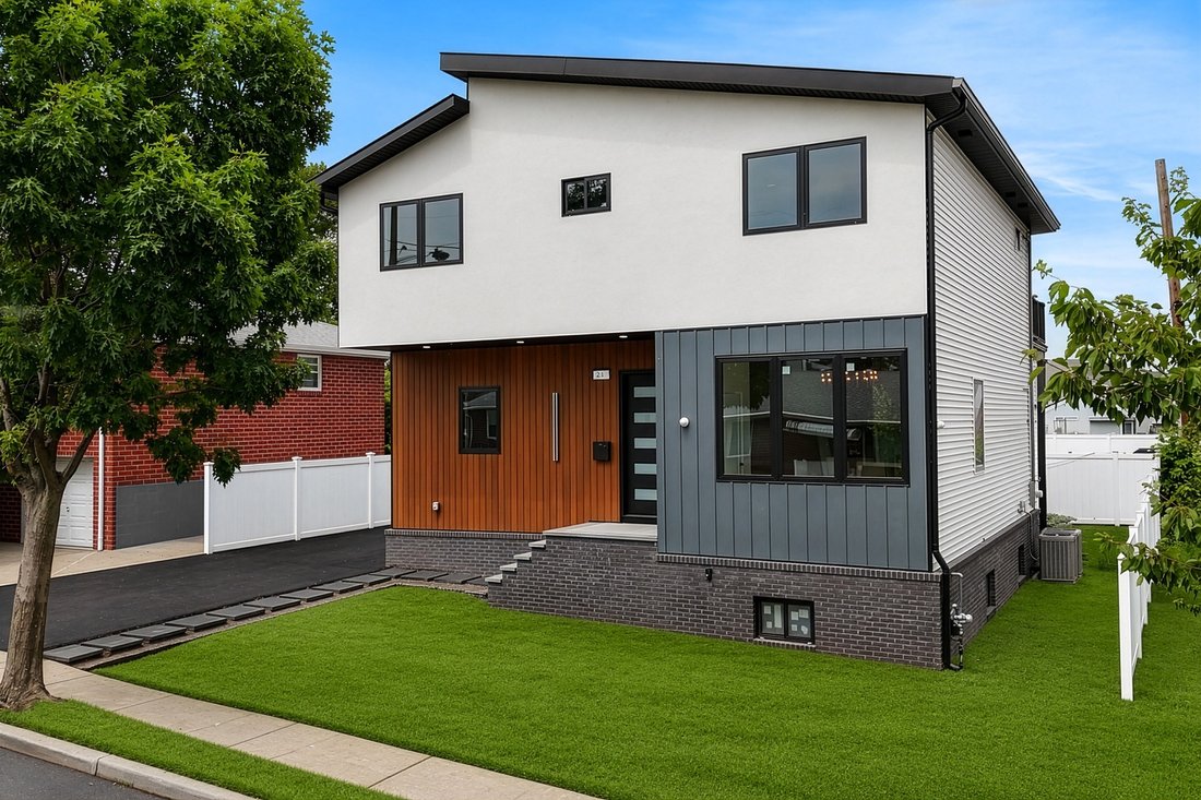 House in Secaucus, New Jersey, United States 3 - 17906933