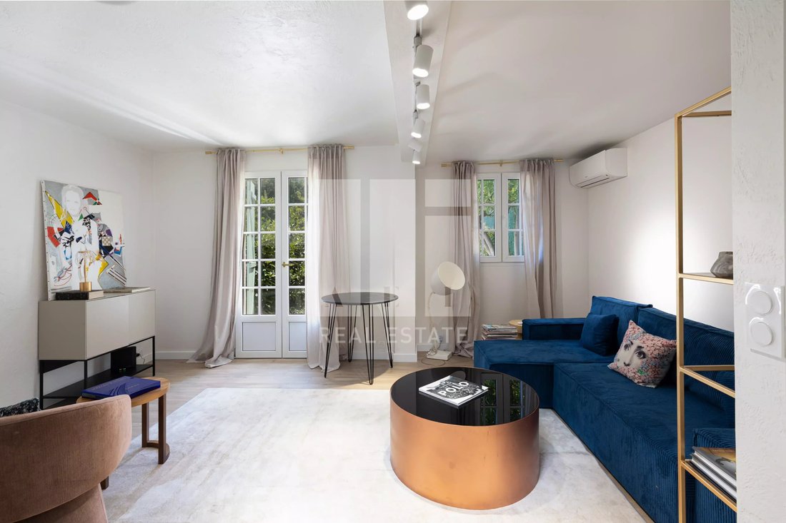 Villa in Croix des Gardes, Cannes, France 3 - 18404616
